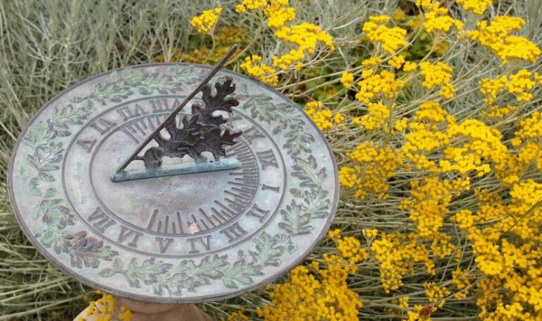 Leaf Sun Dial